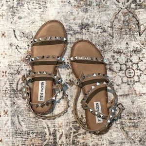 NEW Steve Madden Tan Studded Sandal / Style: Travel Sandal 6.5